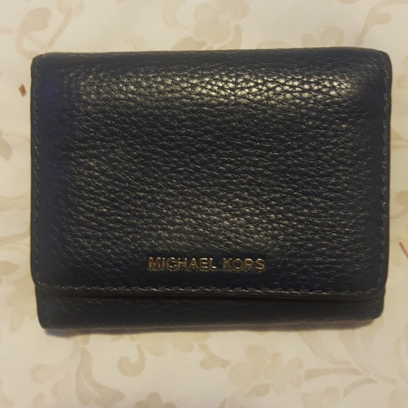 Michael Kors Handbags - Small Michael Kors Wallet